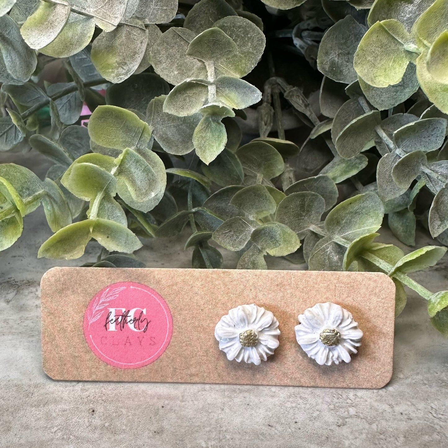 Mini flower studs